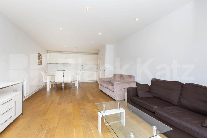 3 bed 3 bath property in the heart of east London with a Terrace Heneage Street , White Chapel  